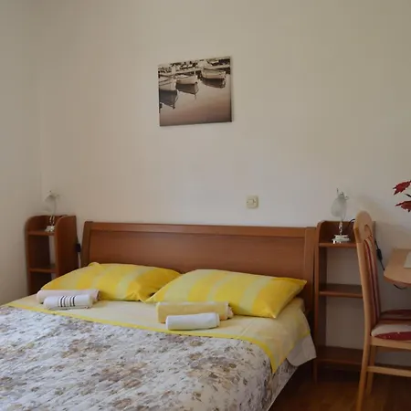 Apartment Nedica Bol